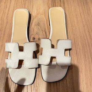 Vintage Authentic White Preloved Oran sandals